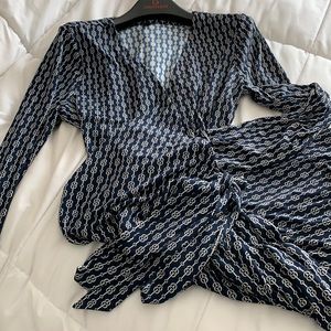 Ann Taylor long sleeve wrap dress